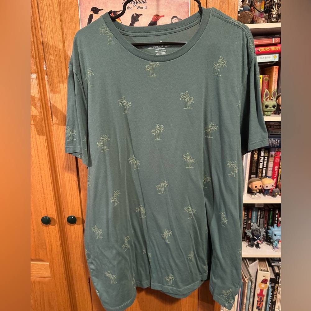 American Eagle Outfitters Green Palm Tree Men's Shirt
